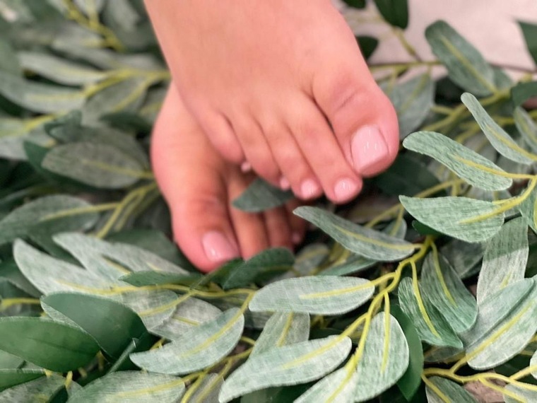 Pieds Divins cover image