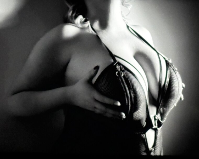 Pierced_Kelly banner image