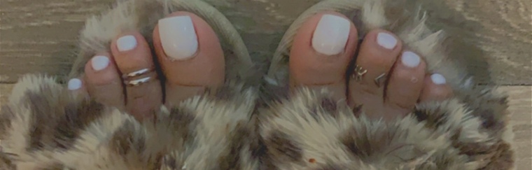 The Pink Toe Princess 👑 cover image