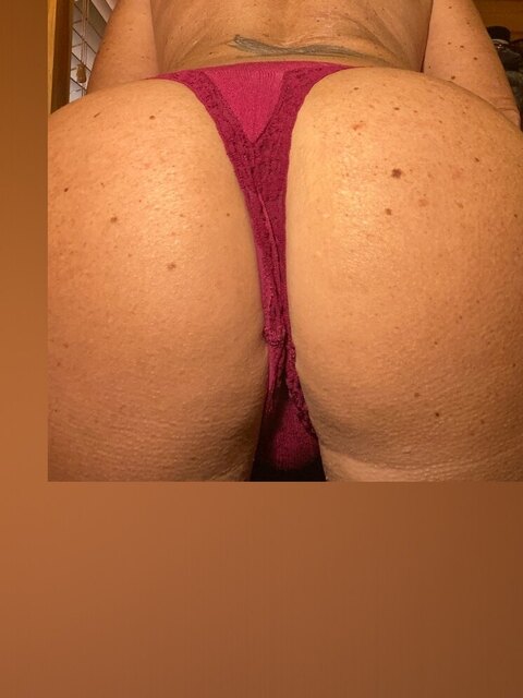 HotMom cover image