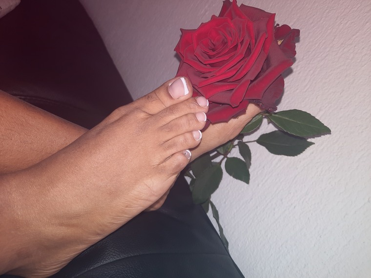 foot fetish💦👣 cover image