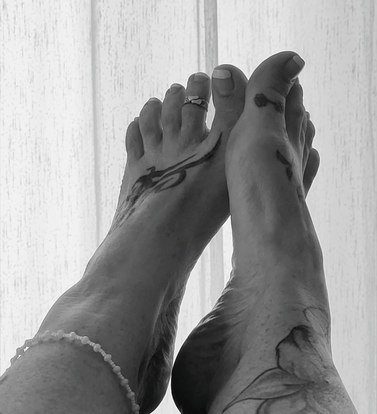 Posee Toes banner image