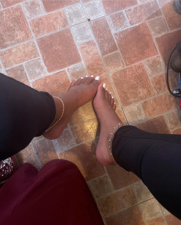 Prettyfeet cover image