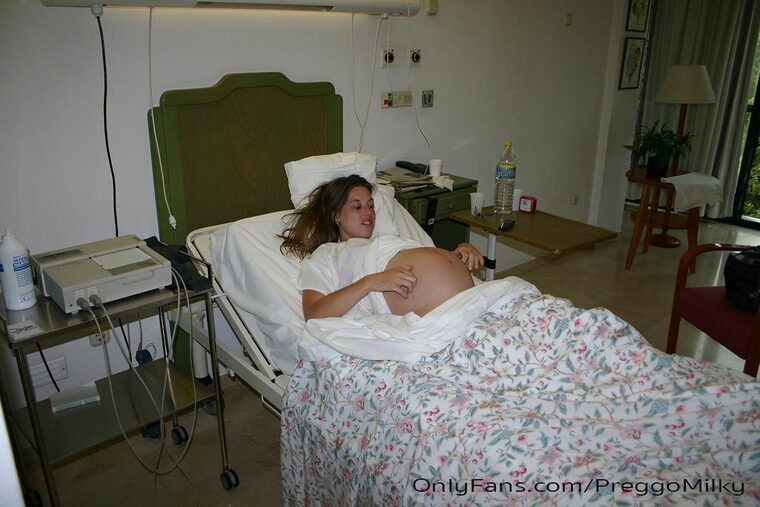 Emily your pregnant wife ๐๐ฆ banner image