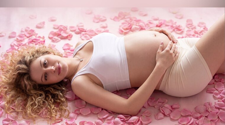 Future Mama 😻 cover image