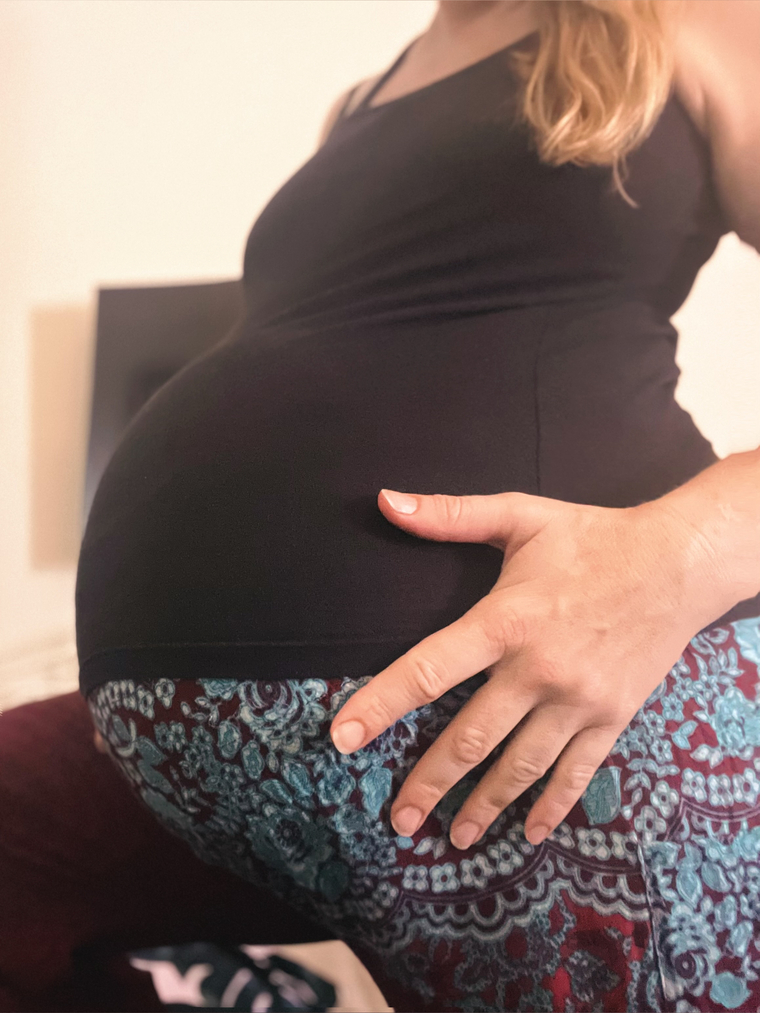 Pregnant English Rose cover image