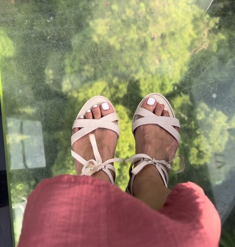 Pretty Lil Feet banner image