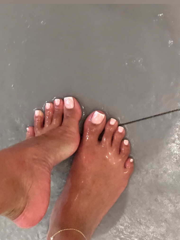 The Pretty feet gurl π banner image