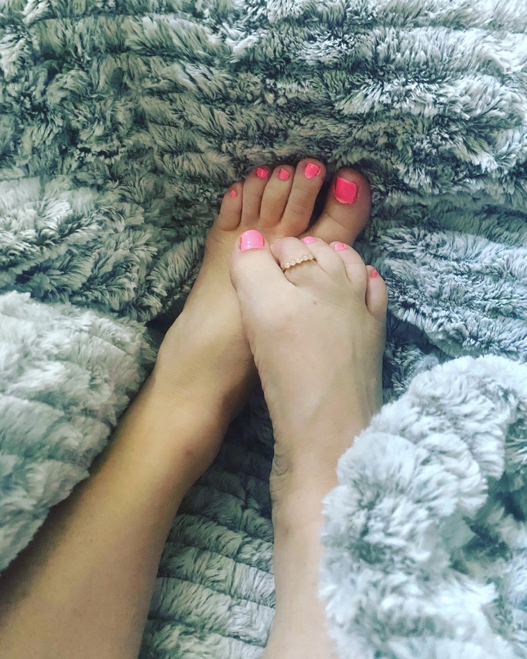 Pretty Pink Toes banner image