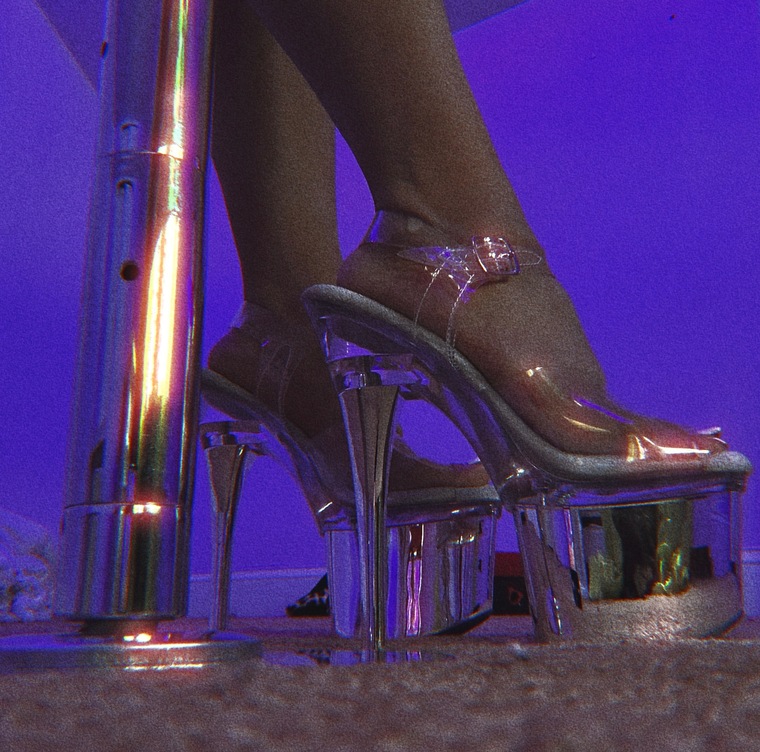Miss Davis banner image