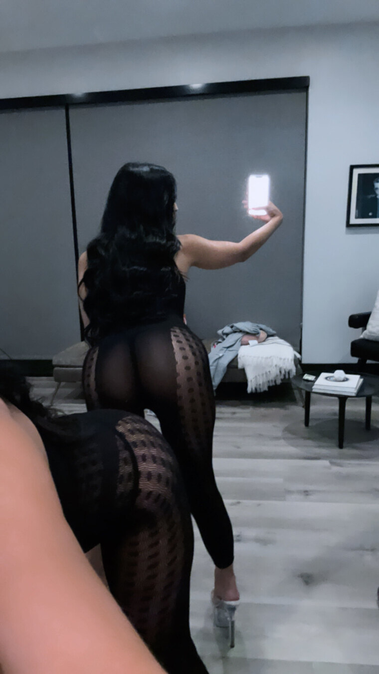 Prettyplaygirl👸🏻🫦💦 cover image