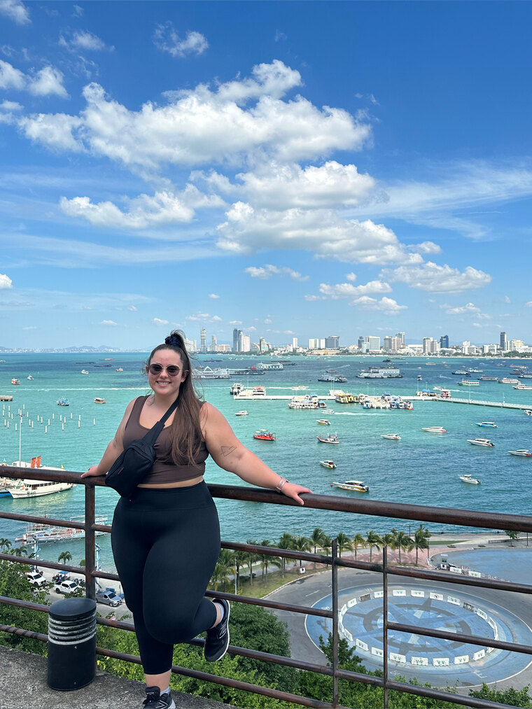 TheCurvyOne banner image
