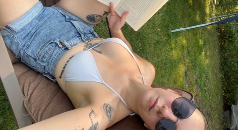 Pretty Girl Feet cover image