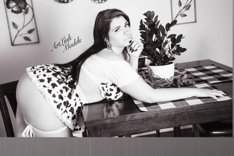 Mae Finley banner image