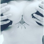 Q-lona de Salem avatar