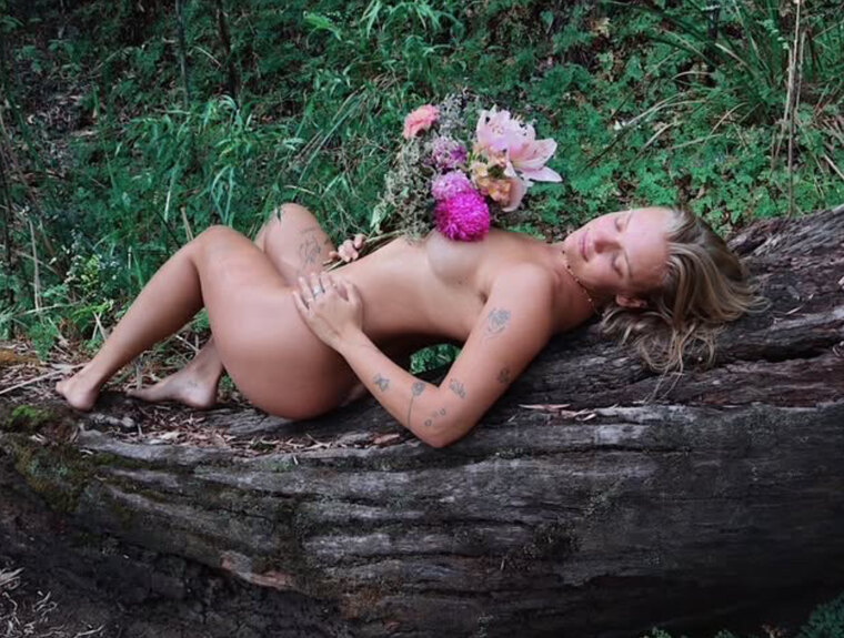 queenbb banner image