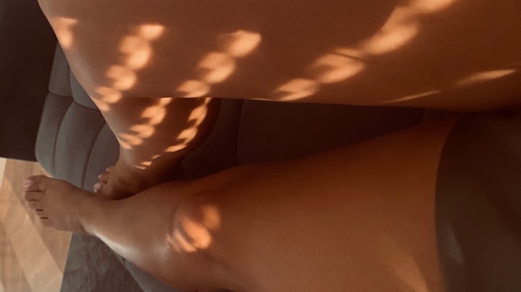 Queen_Lola banner image