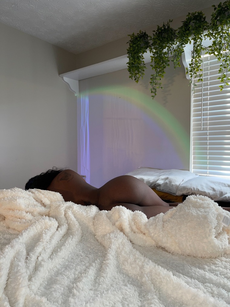 QueenV banner image