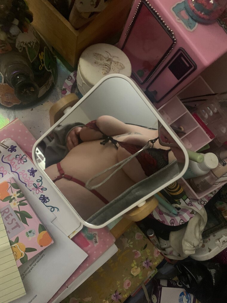 Queendeeeep banner image