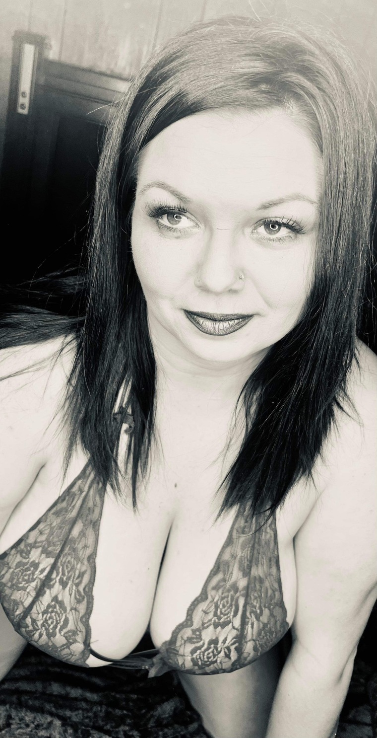 Titties89 cover image