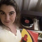 Queen of Vinyl avatar