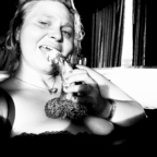 Queenbarbiebee716 avatar