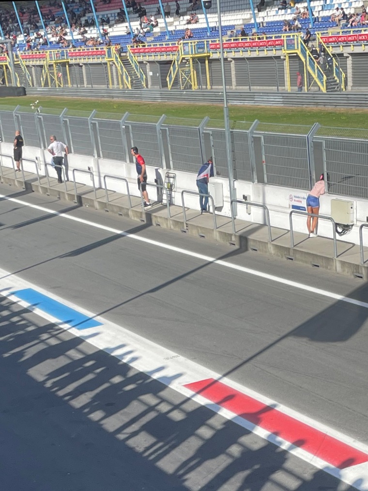 Racingchickf1 banner image