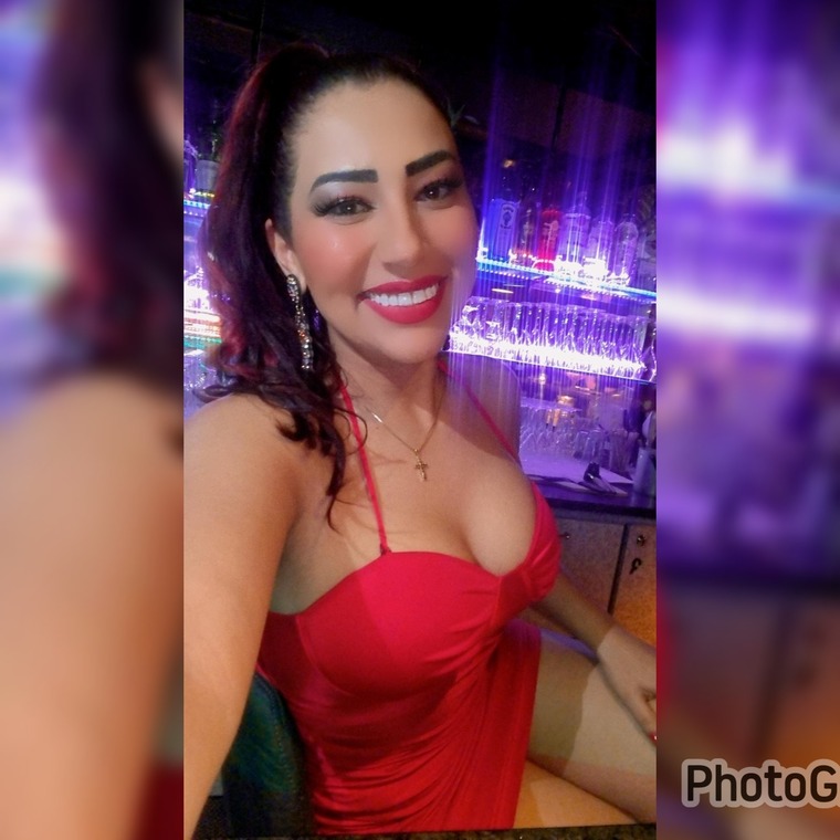 RAINHA DELICIA banner image