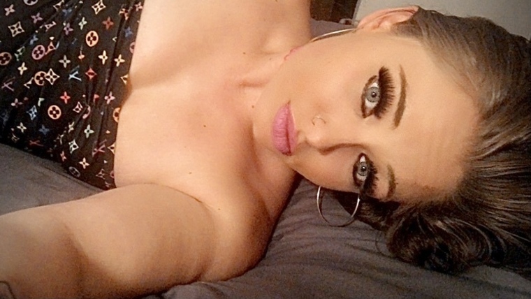 Raven 💋 banner image
