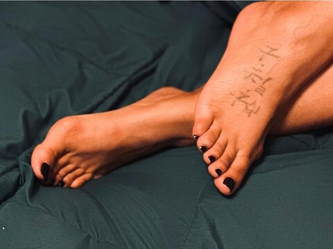 Raw Toes cover image