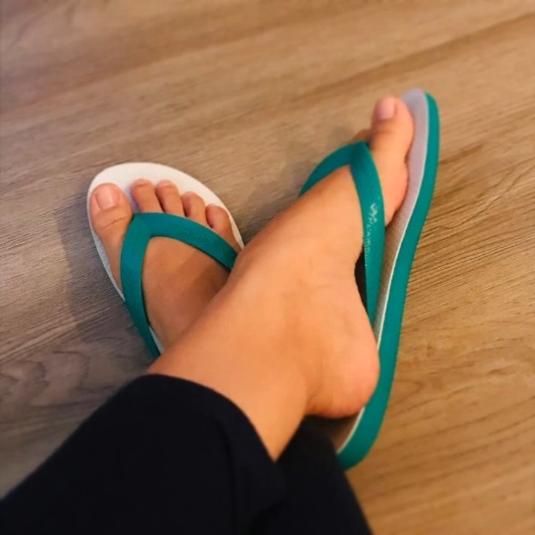 Re feet cover image