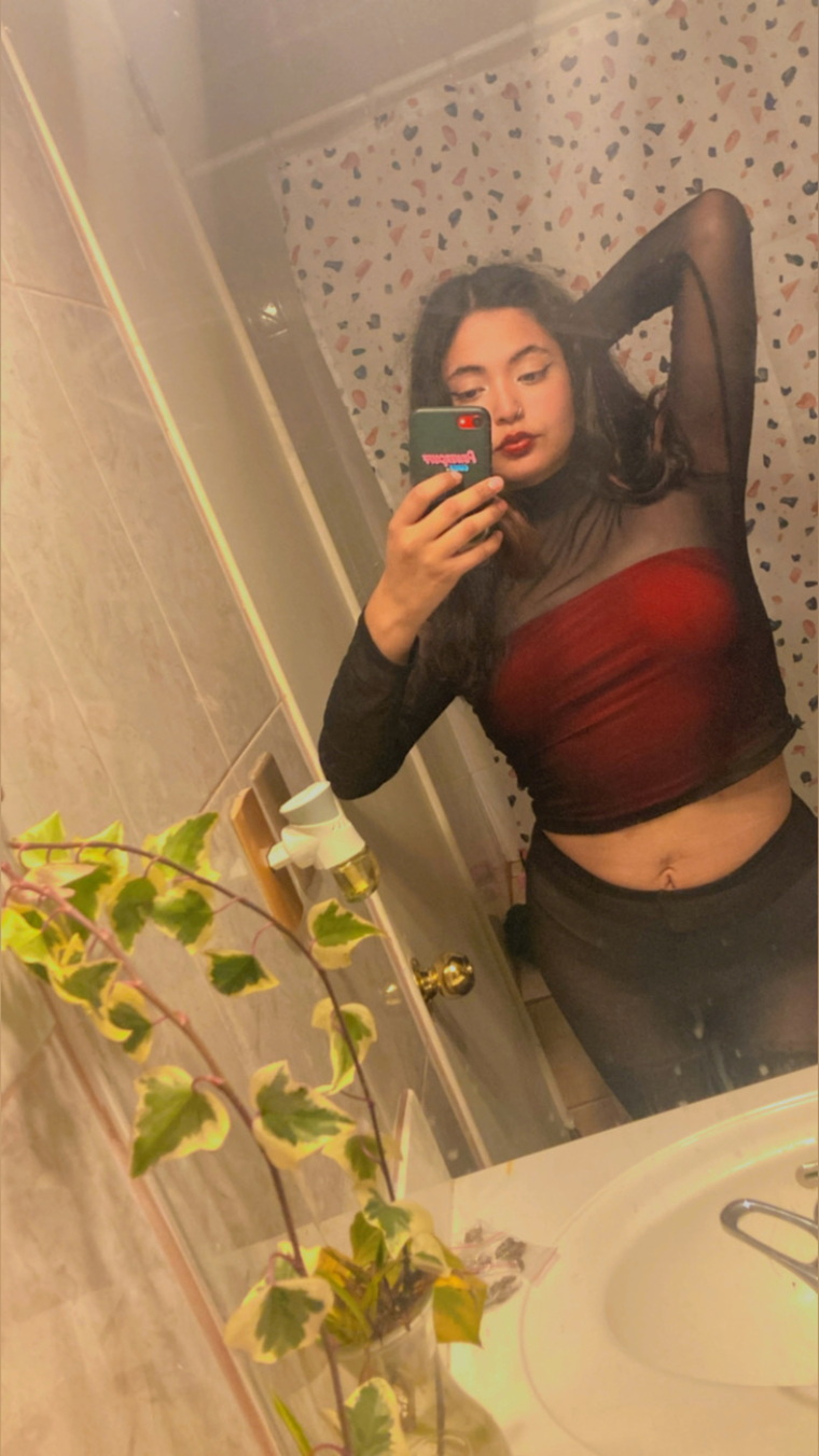 Red._m00n banner image