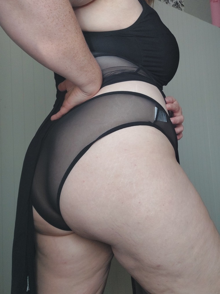 Redheadbbcwife cover image
