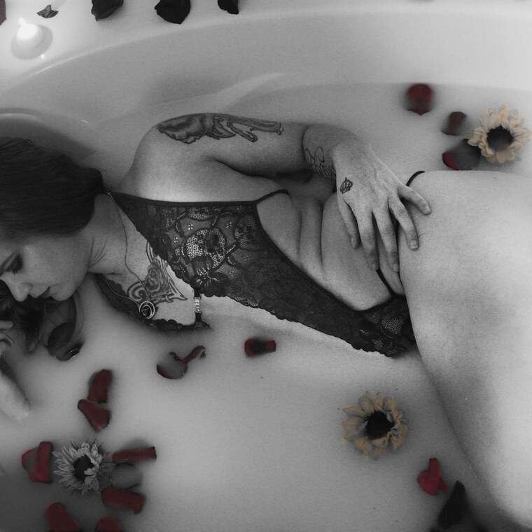 Bella Vibes FREE cover image