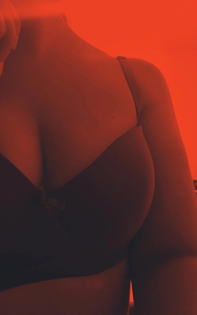 Renatta Valenzuela banner image