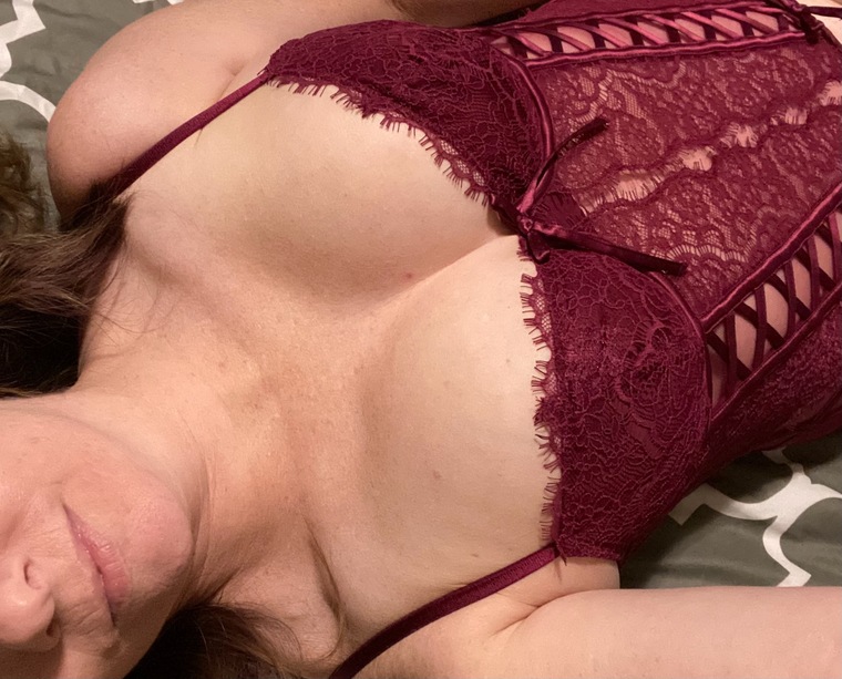 Retired Hot Mom banner image
