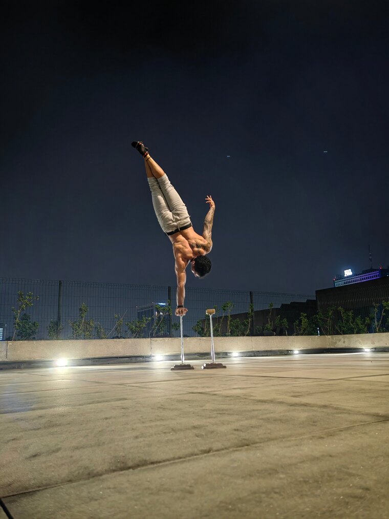 Roger Paz banner image