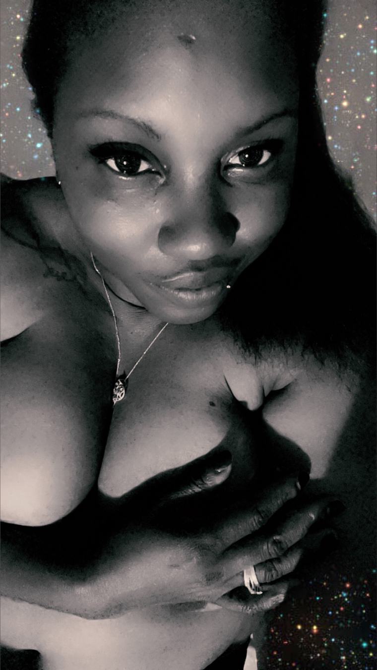 RoselleJ💋 cover image