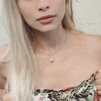R o u avatar