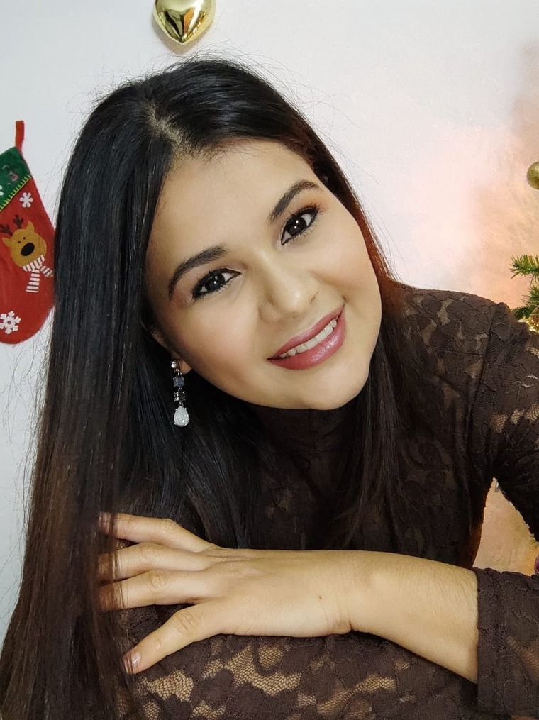 Roxana Durón cover image