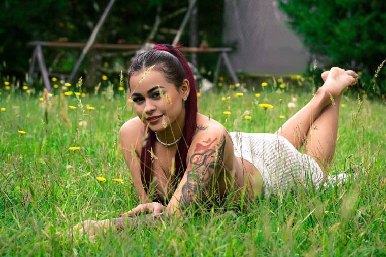 Raiza Vivas cover image