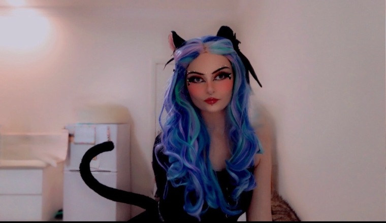 Roxie cover image