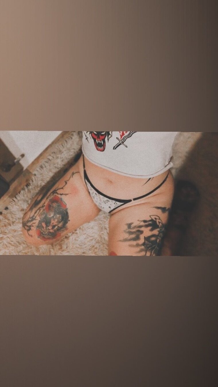 Roxxxi banner image