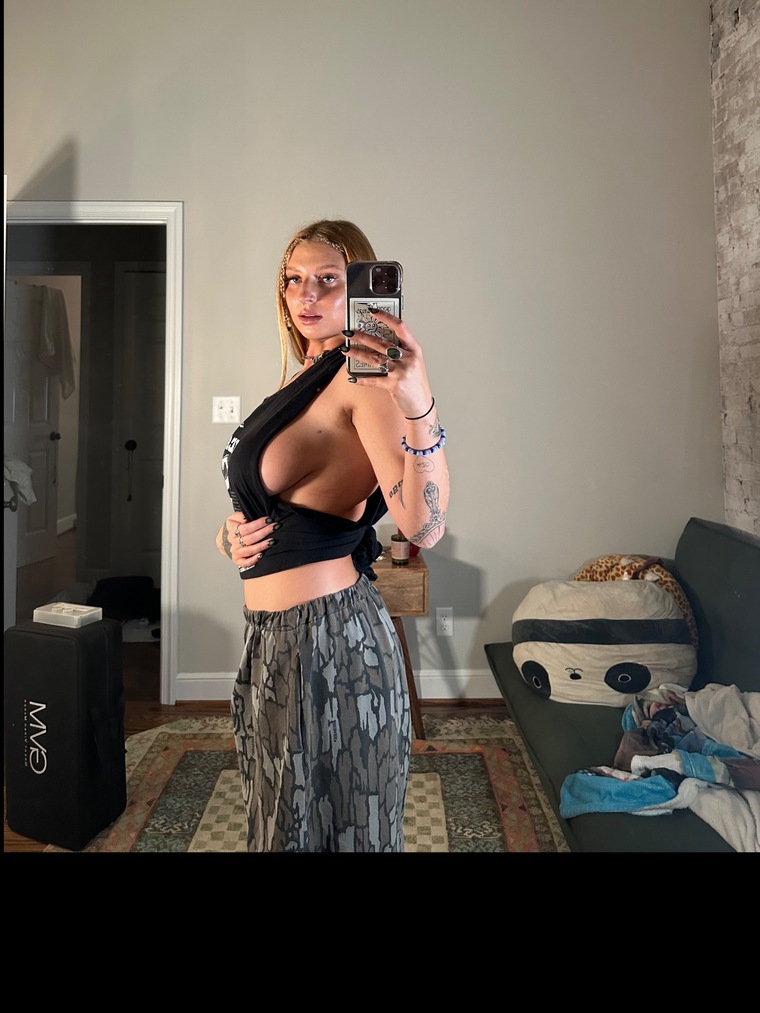 samnimetitties VIP cover image
