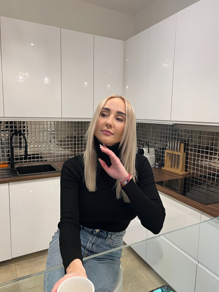 Sarah (Emily) Klein🏳️⚧️ cover image