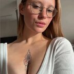 Sarah ✨ avatar