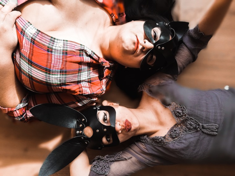 Sari Tonin cover image
