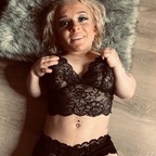 Midget stripper XXX sassee cassee portrait
