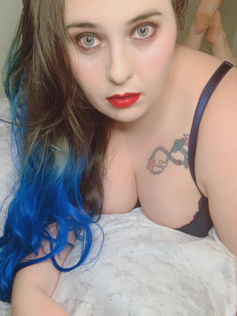 Sassylucy1990 cover image