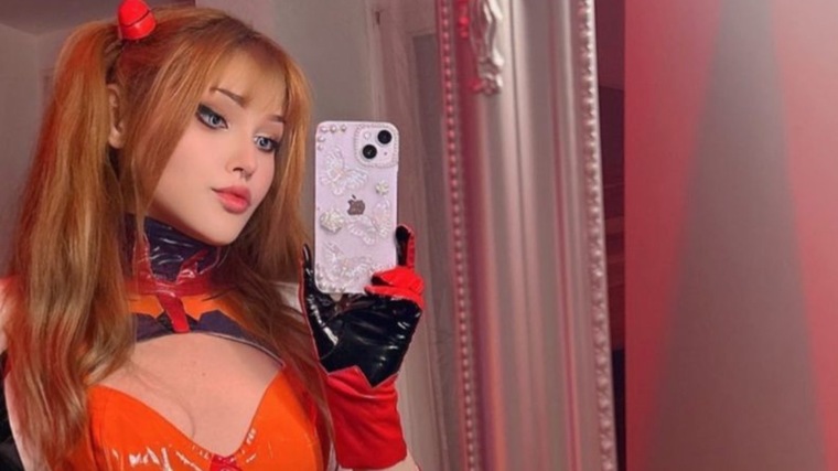 Holly Violet banner image
